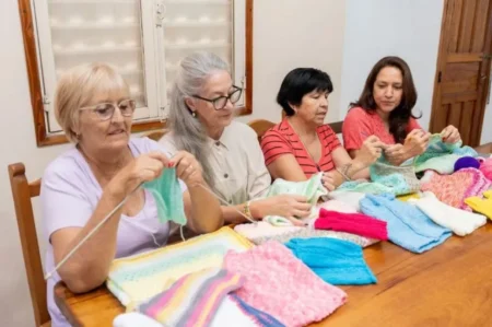 Mantitas del Amor lanza colecta de lanas y una clase gratuita para sumar manos solidarias imagen-6