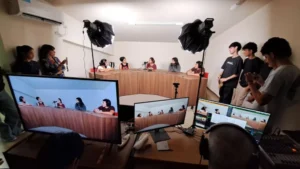 Referentes de medios de comunicación y de instituciones educativas se reúnen para debatir sobre el Periodismo en tiempos de IA imagen-2