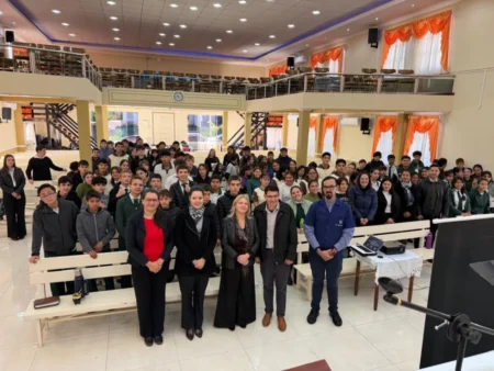 San Pedro inicia charlas escolares para prevenir la violencia y proteger los derechos juveniles imagen-36