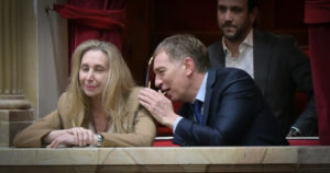 A qué viene Santilli, Toto Caputo jefe de Gabinete en las sombras y las trampas de Adorni imagen-2