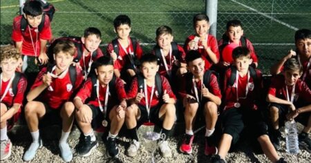"Bella mattina": el divertido festejo de los chicos de River que ganaron un prestigioso torneo en Italia imagen-10