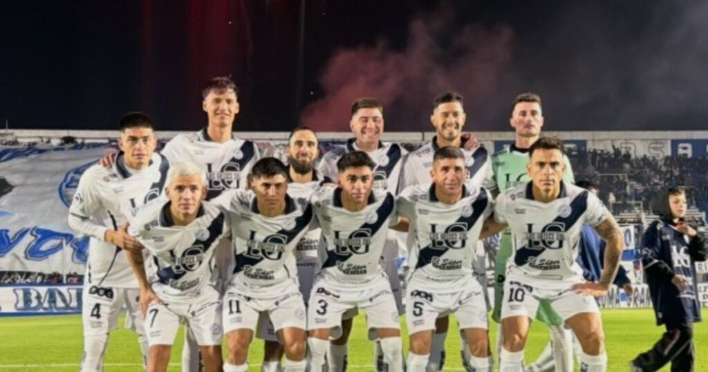 Deportivo Merlo se lo dio vuelta sobre el final a Lafe y se afianzó en la parte alta de la tabla imagen-5