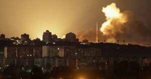 Rusia bombardeó Kiev con misiles balísticos: al menos ocho muertos en Ucrania imagen-2
