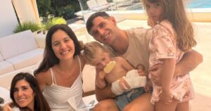 La recuperación de Dibu Martínez: una foto que sembró preocupación y los plazos de recuperación de cara al debut en el Mundial 2026 imagen-3
