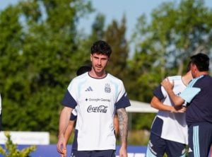 Senesi llegó a la concentración argentina y cumplirá el sueño de jugar su primer Mundial imagen-5