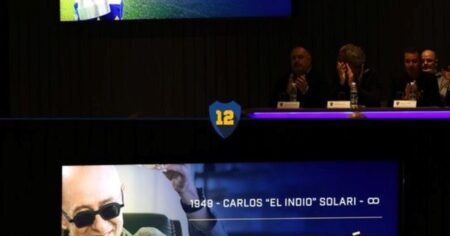 Los sentidos homenajes de Boca por los fallecimientos de Fernando Gayoso y el Indio Solari Los sentidos homenajes de Boca por los fallecimientos de Fernando Gayoso y el Indio Solari imagen-14