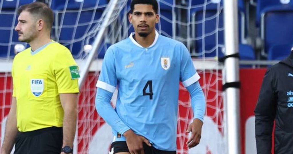 Uruguay pendiente de la lesión de Araújo: «No sabría decir para qué partido estaré» Uruguay pendiente de la lesión de Araújo: "No sabría decir para qué partido estaré" imagen-36