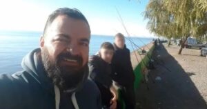 Encontraron el cuerpo de uno de los pescadores desaparecidos flotando en el Río de la Plata imagen-3