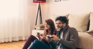 La psicología dice que las personas que vuelven a los juegos de su infancia, sus películas o canciones favoritas no solo buscan diversión, sino la persona que solían ser: la magia que antes duraba tardes enteras ahora se desvanece en minutos La psicología dice que las personas que vuelven a los juegos de su infancia, sus películas o canciones favoritas no solo buscan diversión, sino la persona que solían ser: la magia que antes duraba tardes enteras ahora se desvanece en minutos imagen-2