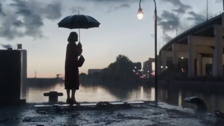 El milagro de los 19 millones de dólares: Guillermo del Toro logró que un modesto ‘thriller’ fantástico luciera como una superproducción y ganara a Christopher Nolan El milagro de los 19 millones de dólares: Guillermo del Toro logró que un modesto 'thriller' fantástico luciera como una superproducción y ganara a Christopher Nolan imagen-108