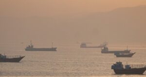 Crece la tensión en Medio Oriente: Irán lanzó una represalia masiva tras los bombardeos de Estados Unidos imagen-2