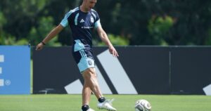 Scaloni se quejó: «Nos obligaron a entrenar en un horario que no queríamos» Scaloni se quejó: "Nos obligaron a entrenar en un horario que no queríamos" imagen-1