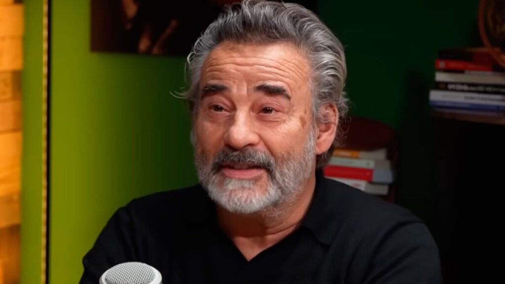 Eduard Fernández, actor: "Cuando pones un pepino en vinagre, muchas veces acaba siendo un pepinillo y un pepinillo nunca vuelve a ser un pepino" imagen-4