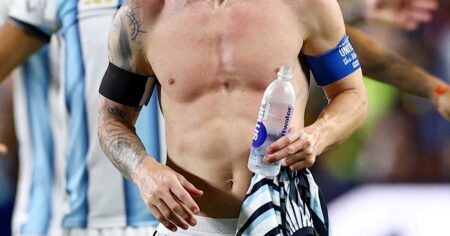 Messi, el emblema de una Selección Argentina que sigue en carrera imagen-19