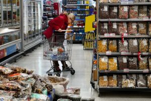 La canasta con la que se mide la pobreza subió en junio por encima de la inflación imagen-2