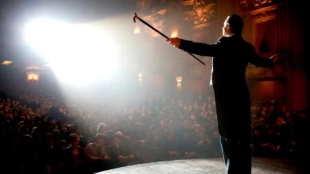La única persona en la que confía Christopher Nolan para ordenar sus ideas: «Fue el único capaz de descifrarlo» La única persona en la que confía Christopher Nolan para ordenar sus ideas: "Fue el único capaz de descifrarlo" imagen-5