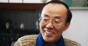 Shūsaku Endō, escritor japonés: “El ser humano es más fuerte cuando acepta su debilidad” imagen-4
