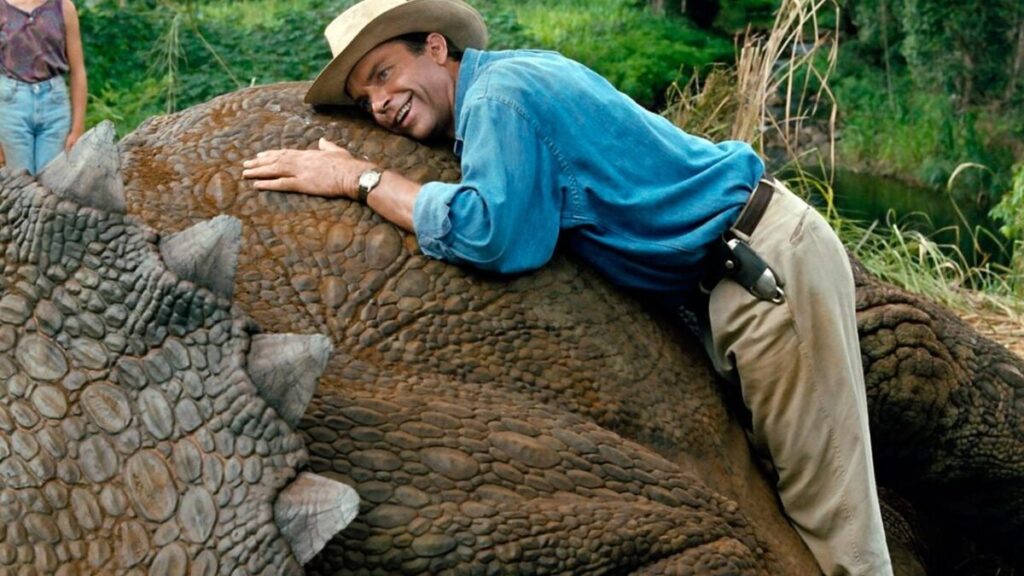 Steven Spielberg recuerda a Sam Neill: «Le costó mucho actuar como si los niños fueran caóticos y malolientes, porque era lo opuesto a él» Steven Spielberg recuerda a Sam Neill: "Le costó mucho actuar como si los niños fueran caóticos y malolientes, porque era lo opuesto a él" imagen-4