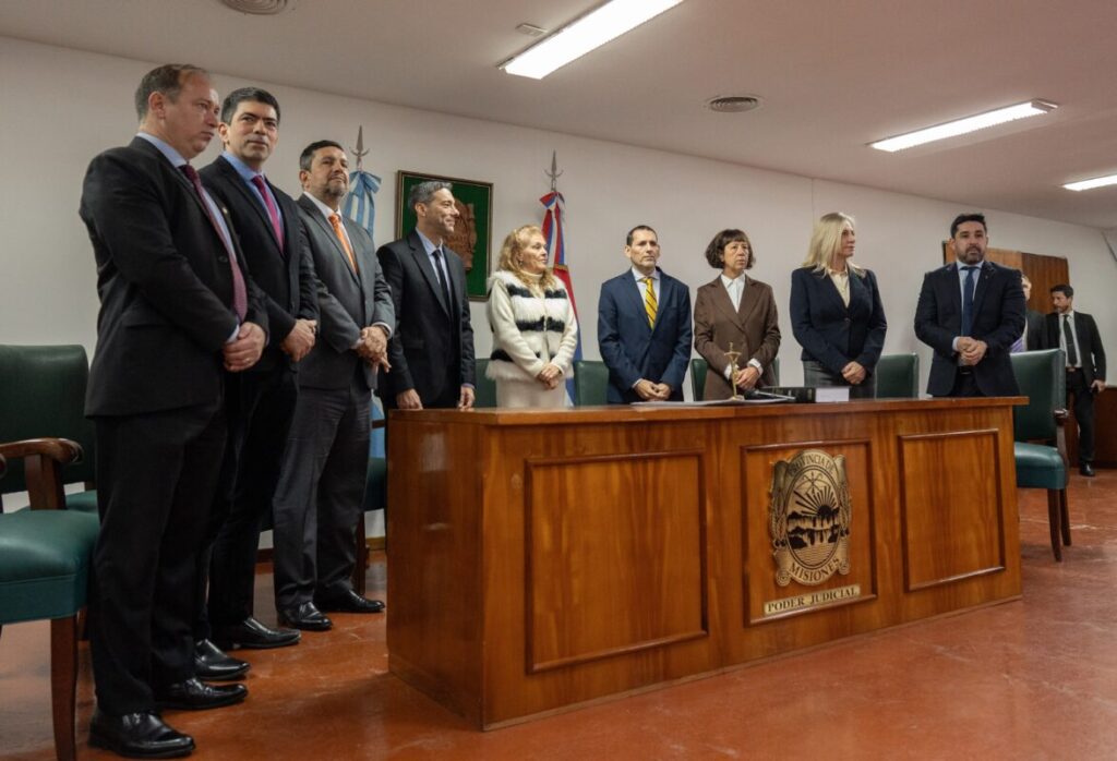 Toma de juramento para cubrir cargos en el Poder Judicial en cinco localidades misioneras imagen-5