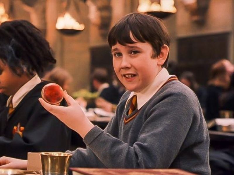 Interpretó al personaje más torpe de Harry Potter y hoy es todo un galán imagen-99