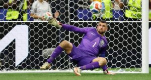 Australia cambió de arquero para los penales frente a Egipto: Mathew Ryan no sólo no atajó ninguno sino que Mo Salah lo dejó en ridículo Australia cambió de arquero para los penales frente a Egipto: Mathew Ryan no sólo no atajó ninguno sino que Mo Salah lo dejó en ridículo imagen-2