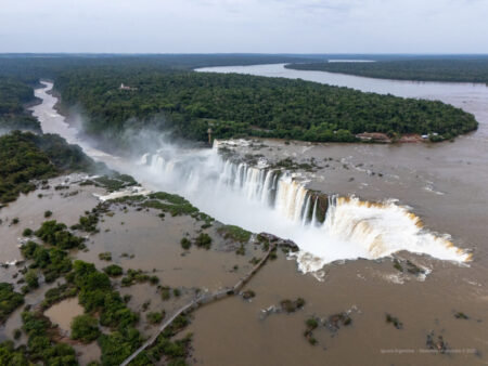 Cerraron el circuito de la Garganta del Diablo por la crecida del río Iguazú imagen-124
