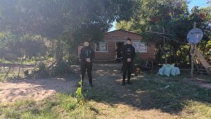 Conmoción en Santa Ana: investigan la muerte de un niño de 8 años y su madre permanece internada bajo custodia Conmoción en Santa Ana: investigan la muerte de un niño de 8 años y su madre permanece internada bajo custodia imagen-1