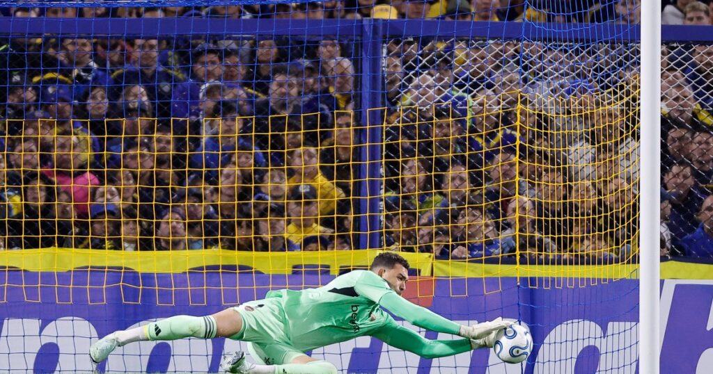 Álvaro Montero tras su debut en Boca: "Siempre soñé con esto, había estado del otro lado y se veía lindo" imagen-37