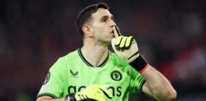 La prensa inglesa puso el foco en Dibu Martínez y reveló sus supuestos “10 trucos” antes de la semifinal ante Argentina La prensa inglesa puso el foco en Dibu Martínez y reveló sus supuestos “10 trucos” antes de la semifinal ante Argentina imagen-11