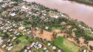 El Soberbio mantiene la asistencia tras la crecida del río Uruguay y proyecta la relocalización de barrios ribereños imagen-87