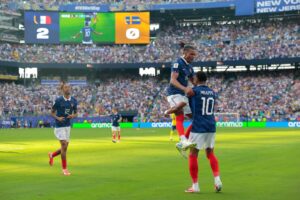 Agenda de TV y streaming del sábado: Francia - Paraguay, Colapinto, Wimbledon, URBA y el inicio del Tour imagen-1