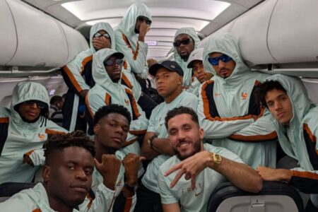 Revelan que el avión que traslada a la selección de Francia realizó al menos 44 vuelos de deportación del ICE imagen-9