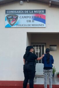 Detuvieron a una mujer en Campo Viera por una investigación por presunto abuso sexual intrafamiliar Detuvieron a una mujer en Campo Viera por una investigación por presunto abuso sexual intrafamiliar imagen-4