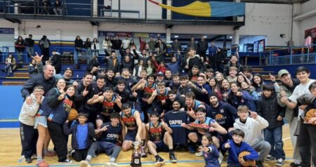 Gloria “azzurra”: CAPRI ganó un partidazo y es el nuevo campeón provincial Gloria “azzurra”: CAPRI ganó un partidazo y es el nuevo campeón provincial imagen-50