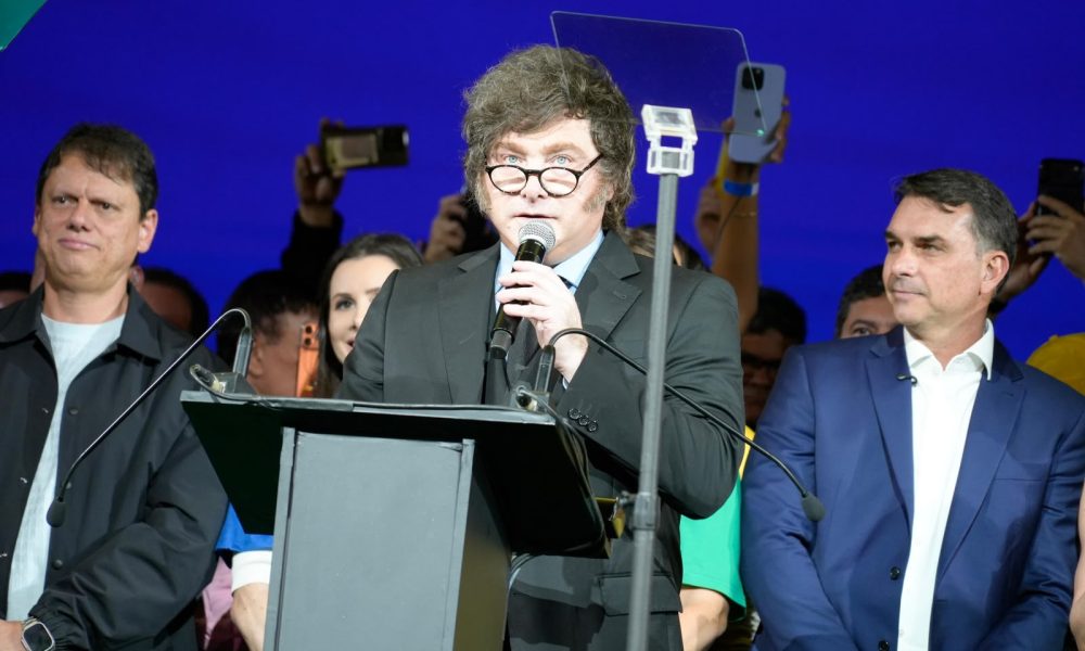 Milei: “Flavio Bolsonaro es el único capaz de parar a Lula” Milei: “Flavio Bolsonaro es el único capaz de parar a Lula” imagen-5