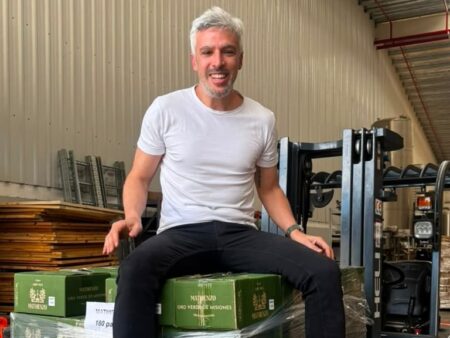 Inventó un mate, vendió 500.000 y se asoció con La Martina para llevar su yerba al polo internacional Inventó un mate, vendió 500.000 y se asoció con La Martina para llevar su yerba al polo internacional imagen-10