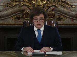 Javier Milei y sus medidas, en vivo: las repercusiones de la cadena nacional y el proyecto de cambios en el BCRA Javier Milei y sus medidas, en vivo: las repercusiones de la cadena nacional y el proyecto de cambios en el BCRA imagen-1