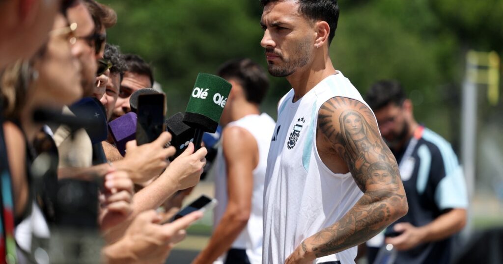 Paredes: "Me veo adentro del equipo" y "hace ruido ver afuera a Brasil" imagen-41
