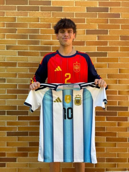 Carta de un español a su familia argentina antes de la final: “Nunca tuve que elegir; hasta ahora” Carta de un español a su familia argentina antes de la final: “Nunca tuve que elegir; hasta ahora” imagen-8