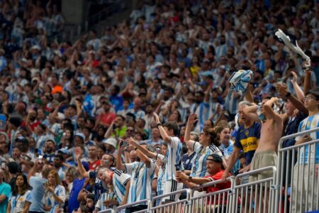 El Gobierno aplicó derecho de admisión a 14 argentinos por incidentes en el Mundial imagen-13