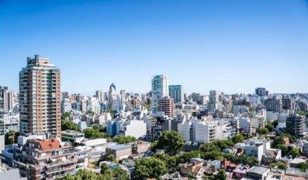 El único barrio de la ciudad de Buenos Aires en la que la renta de un alquiler es de dos dígitos imagen-25