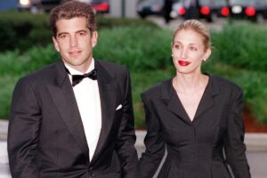 Entre teorías conspirativas y la verdad: a 27 años del día que John F. Kennedy Jr. estrelló su avión en el océano Atlántico Entre teorías conspirativas y la verdad: a 27 años del día que John F. Kennedy Jr. estrelló su avión en el océano Atlántico imagen-2