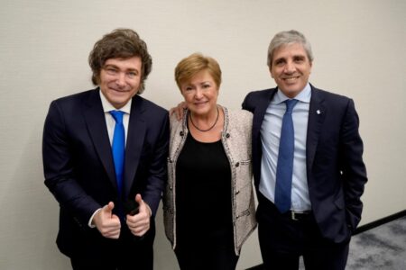 Kristalina Georgieva en la Argentina, en vivo: reunión con Milei, Caputo y visita a Vaca Muerta Kristalina Georgieva en la Argentina, en vivo: reunión con Milei, Caputo y visita a Vaca Muerta imagen-6