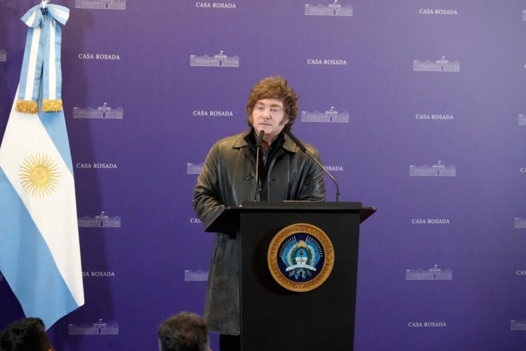 Javier Milei y sus medidas, en VIVO: el anticipo del Presupuesto y los cambios en la jefatura de Gabinete imagen-5