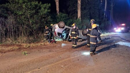 Perdió el control del auto y volcó sobre la Ruta 225 en Caá Yarí imagen-14