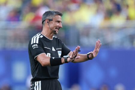 Quién es Slavko Vinčić, el árbitro esloveno que dirigirá la final del Mundial entre Argentina y España Quién es Slavko Vinčić, el árbitro esloveno que dirigirá la final del Mundial entre Argentina y España imagen-9