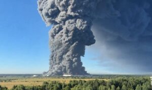 Ucrania lanzó un ataque con drones contra uno de los mercados más grandes de Rusia: 7 muertos y 25 heridos Ucrania lanzó un ataque con drones contra uno de los mercados más grandes de Rusia: 7 muertos y 25 heridos imagen-4