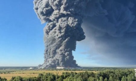 Ucrania lanzó un ataque con drones contra uno de los mercados más grandes de Rusia: 7 muertos y 25 heridos Ucrania lanzó un ataque con drones contra uno de los mercados más grandes de Rusia: 7 muertos y 25 heridos imagen-7