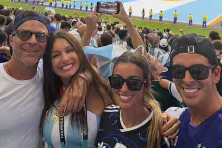 Pampita y Martín Pepa disfrutaron de la selección argentina en Miami: fotos, risas y un alocado festejo imagen-7