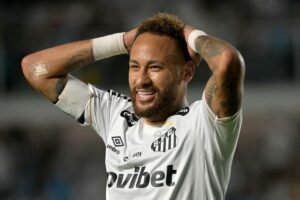 El insólito gol que recibió Santos a los 18 segundos: de una fallida jugada preparada al blooper imagen-1